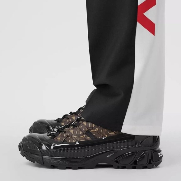 BURBERRY MEN - Picture 4 of 8